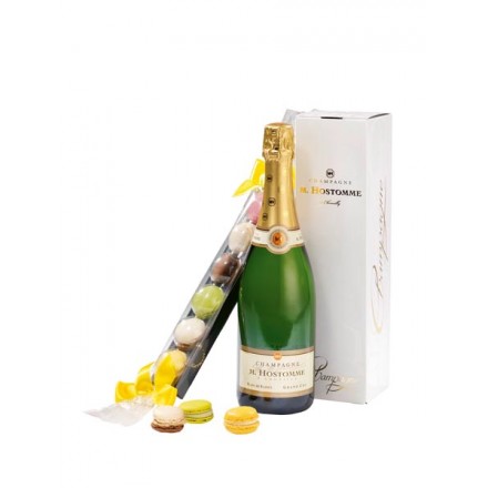 Champagner und Macarons
